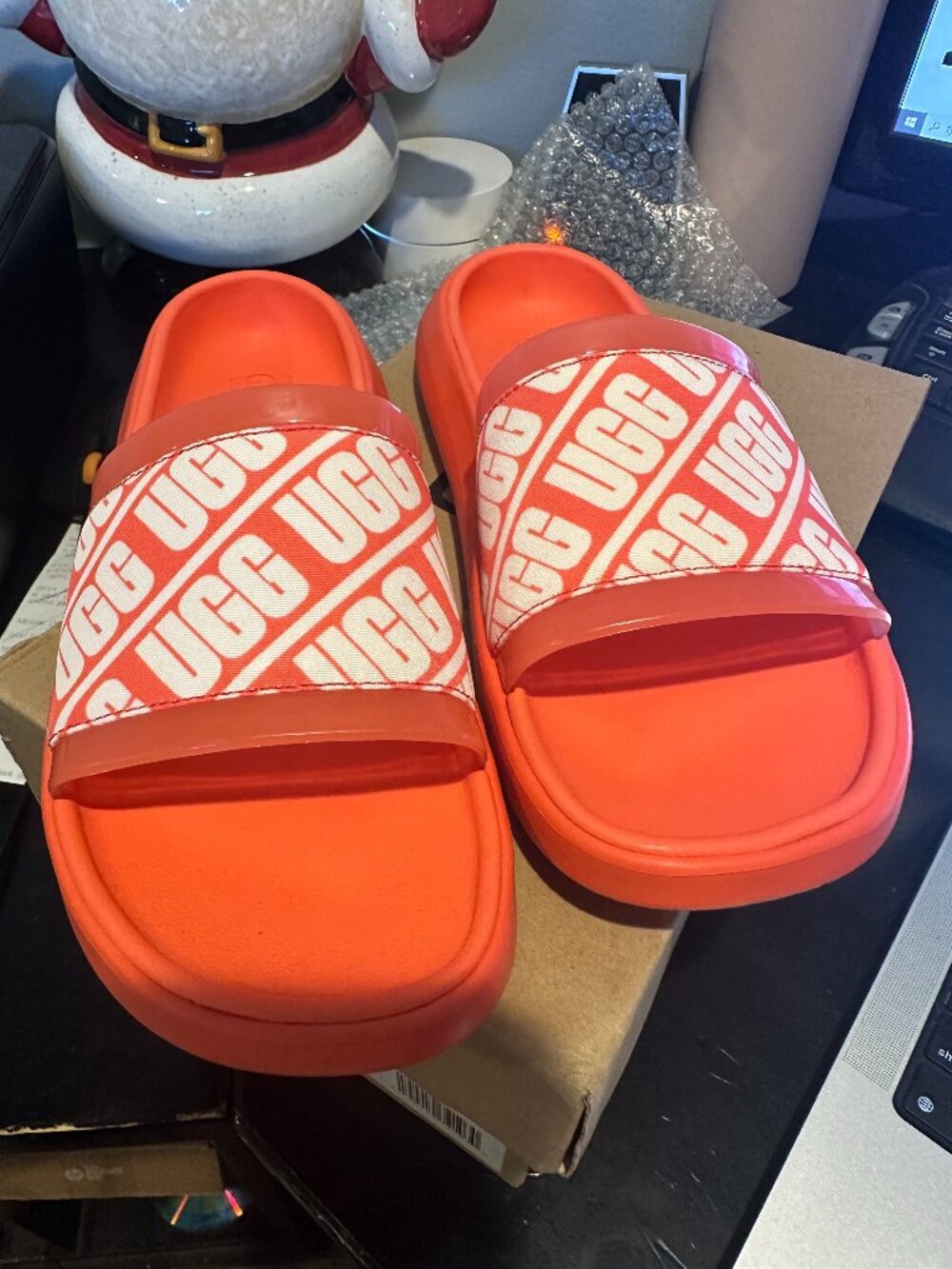 Ugg  W Ruette Slides size 7 Nib
